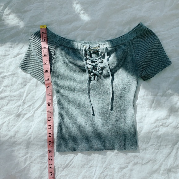 ๐.๐ ๐๐ฎ๐ช๐ป๐ฝ๐ผ โข Ribbed Knit Crop Top Corset - Picture 3 of 3